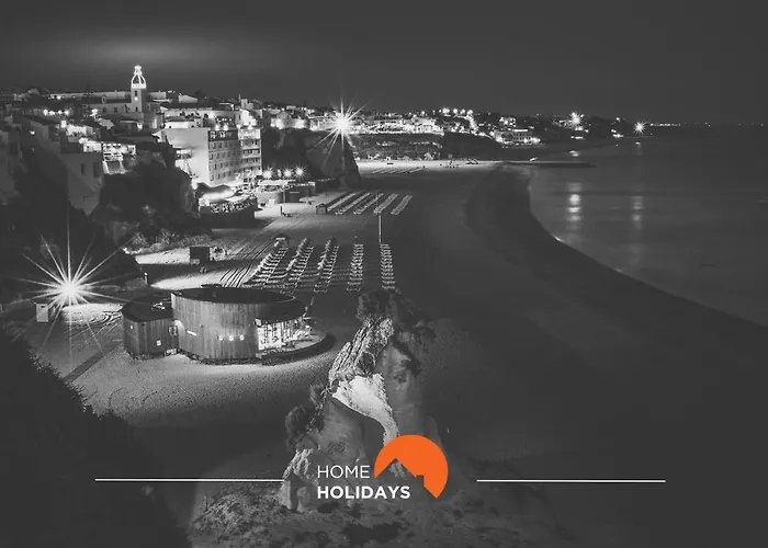 #005 Foxy B By Home Holidays